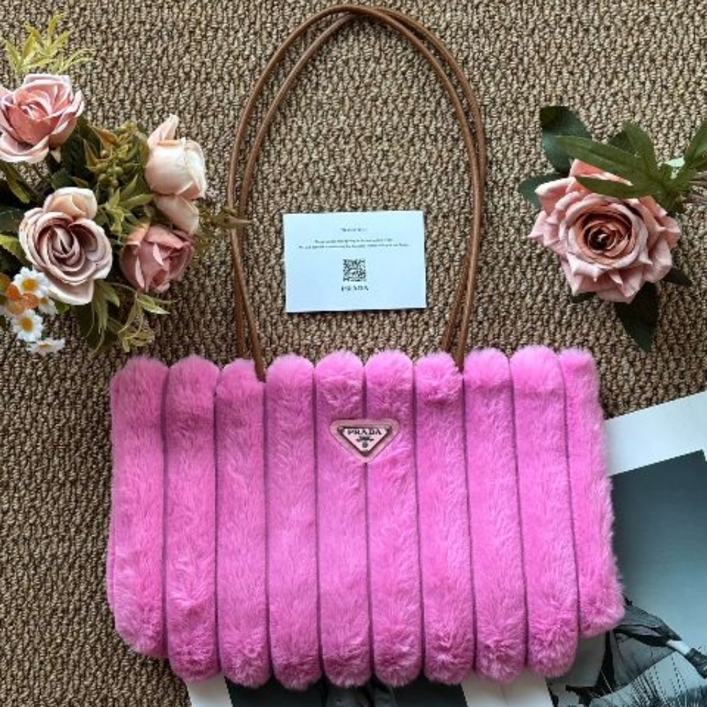Prada VIP GWP Tote